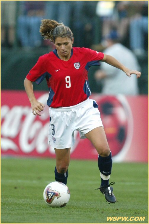 mia hamm - (c) Paul Martinez / PHOTOSPORT.COM