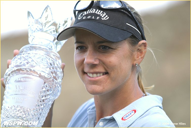 Annika Sorenstam -&copy; 2004 Anne Hiles / annehiles.com