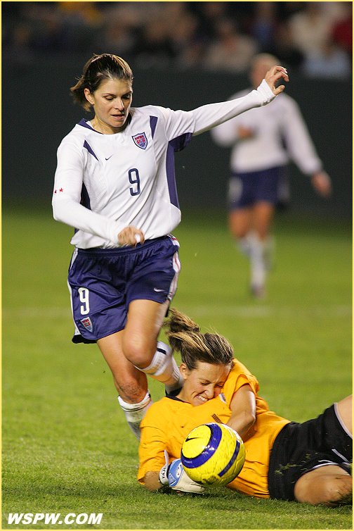 Mia Hamm - &copy; 2004 Paul Martinez / PHOTOSPORT.com